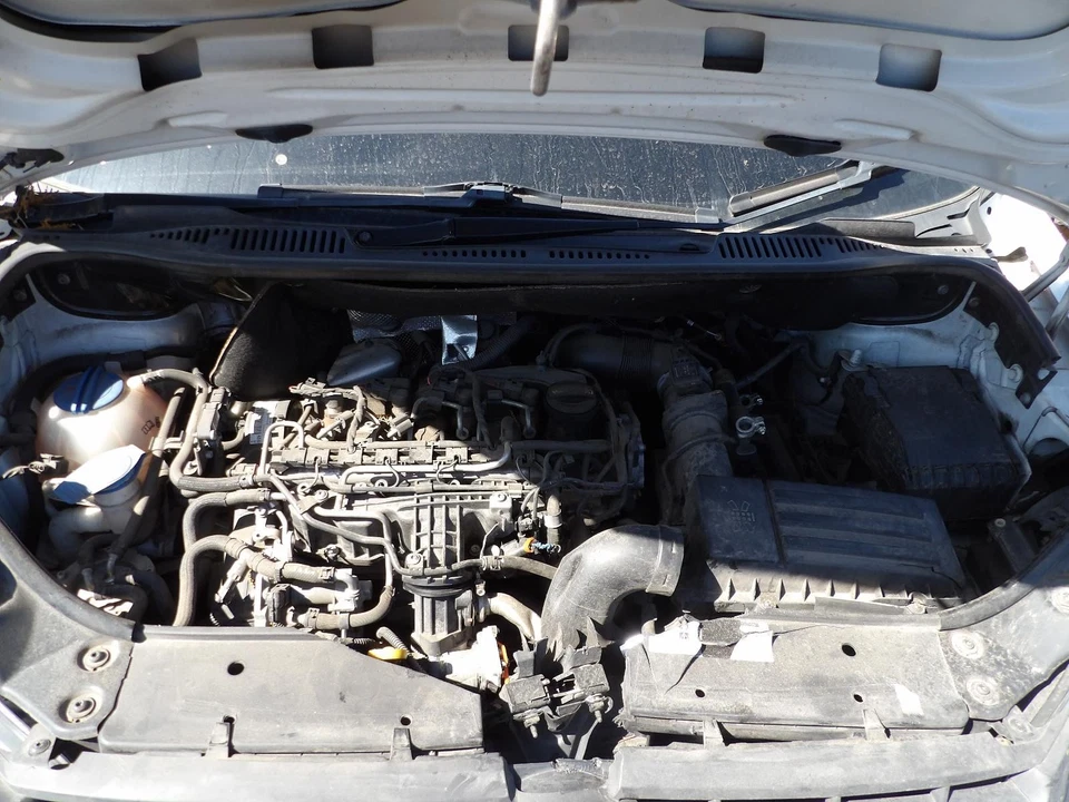 VOLKSWAGEN CADDY 2K 08/2010-06/2015 FUEL TANK DIESEL - image 2 of 4