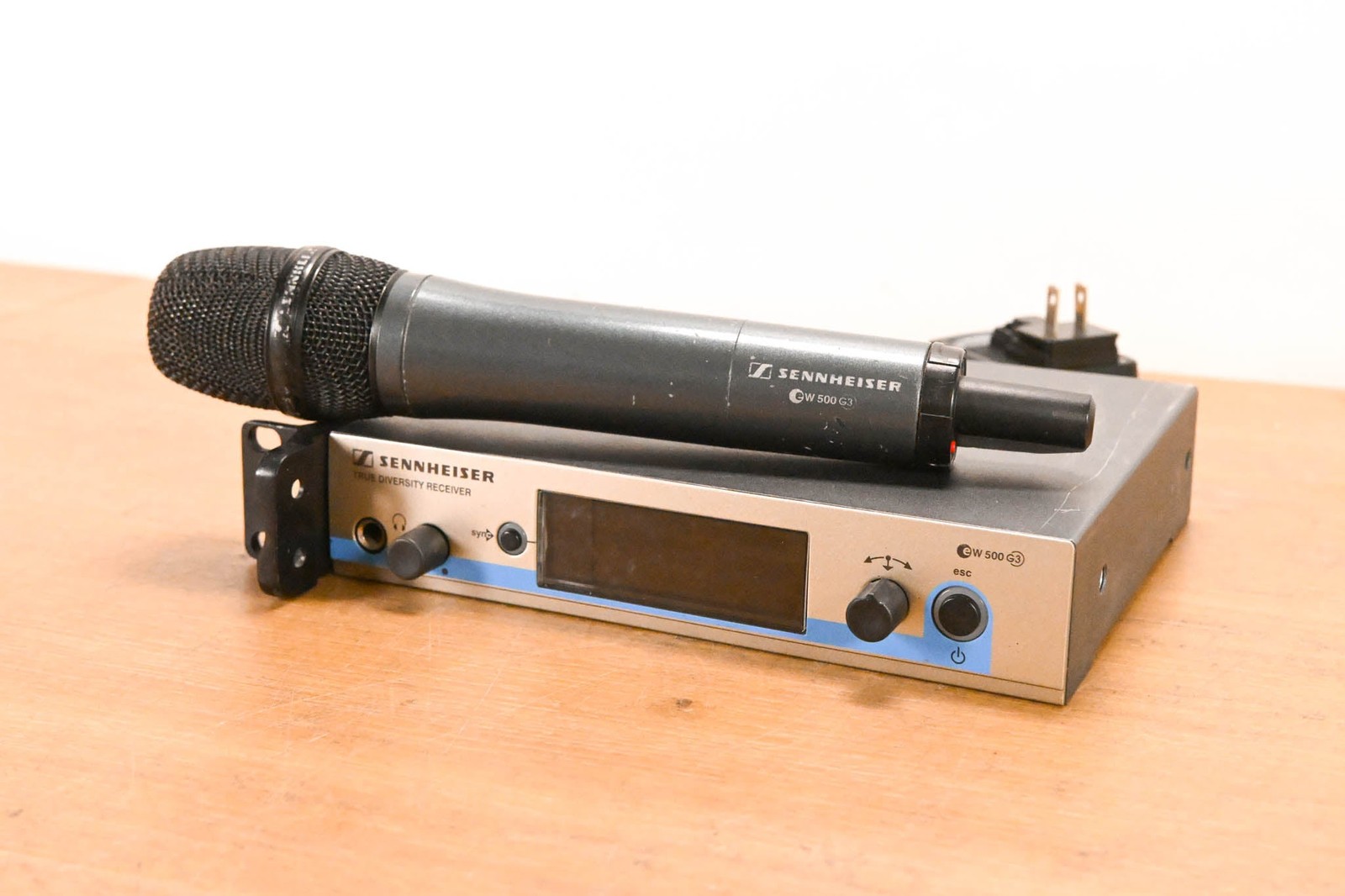 Sennheiser ew 500 G3 Handheld Wireless System - 626-668 MHz CG010PP