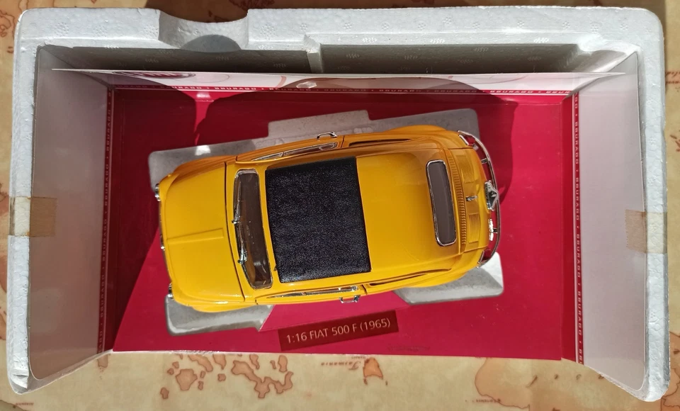 Bburago FIAT 500 F (1965) - Modellino 1:16 - Senza Scatola - Immagine 2 di 4