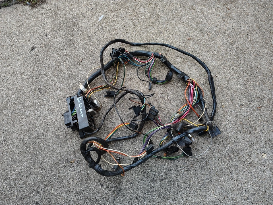 1966 Buick Wildcat Electra 225 LeSabre A/C Dash Wiring Harness & Fuse Box - Image 3 of 4