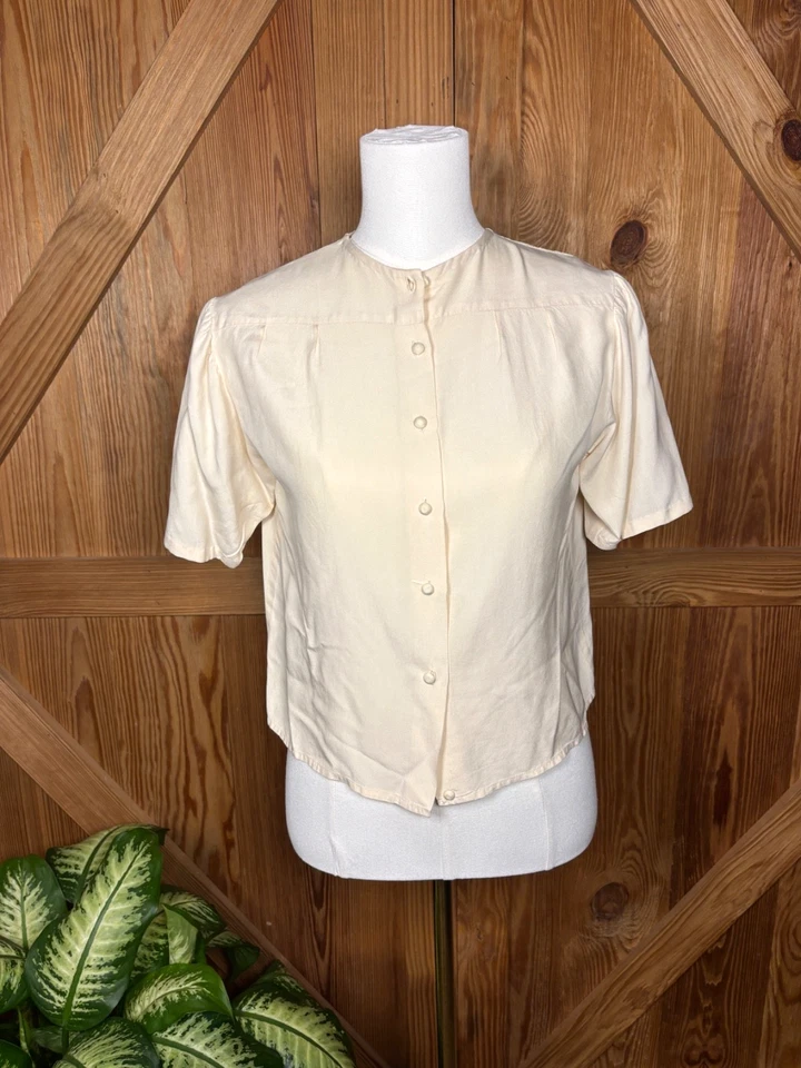 Vintage 1970s Boho Paris Silk Blouse Ivory Lace Back Cropped Top Covered Buttons - Image 3 of 4