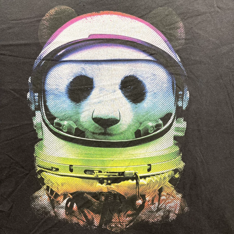 Camisa Design by Humans Para Hombre Talla XL Astronauta Panda Espacio Exterior NASA Arco Iris Foto 2 de 4