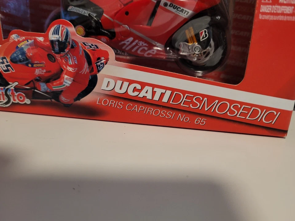 Maisto 1:18 Ducati Corse Ducati Desmosedici Loris Capirossi #65 Diecast Foto 2 de 4
