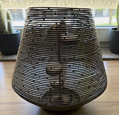 PartyLite Windlicht Metall Grau matt rund modern freistehend 26 cm für Teelicht