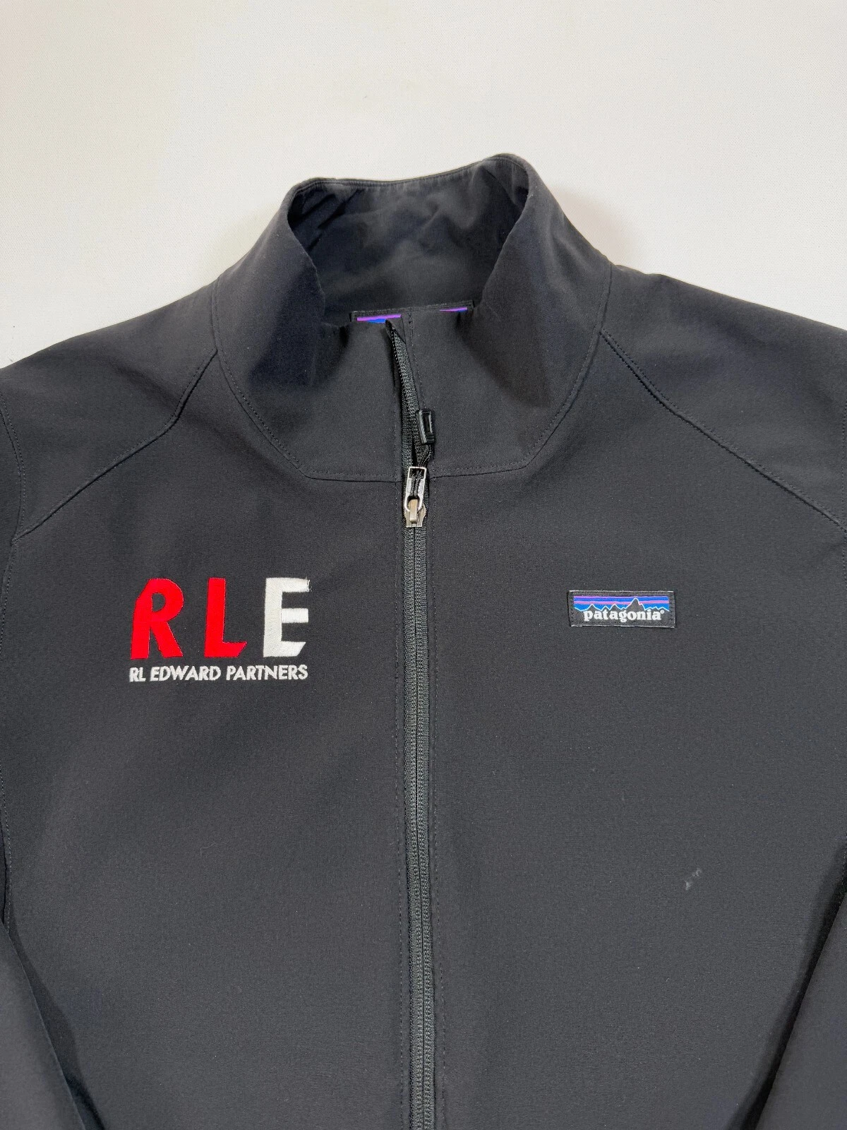 patagonia adze full zip softshell outdoors embroidered jacket
