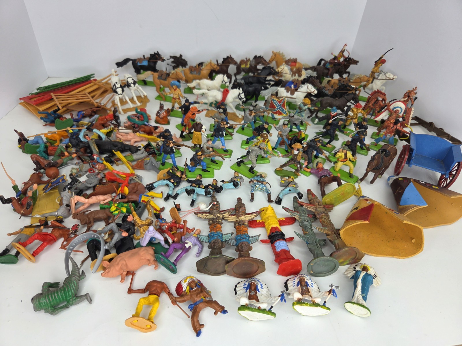 MASSIVE Mixed Lot Britains LTD  1971 Indians, Horses, Civil War, Cowboys Bandits