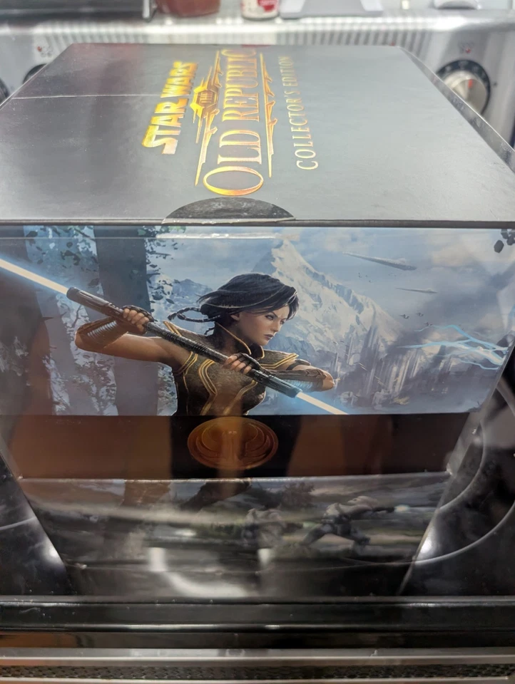 Star Wars The Old Republic Collector's Edition PC All Items included - Image 3 of 4