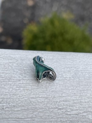 Pandora Disney Tangled Pascal Color-changing Rapunzel Character