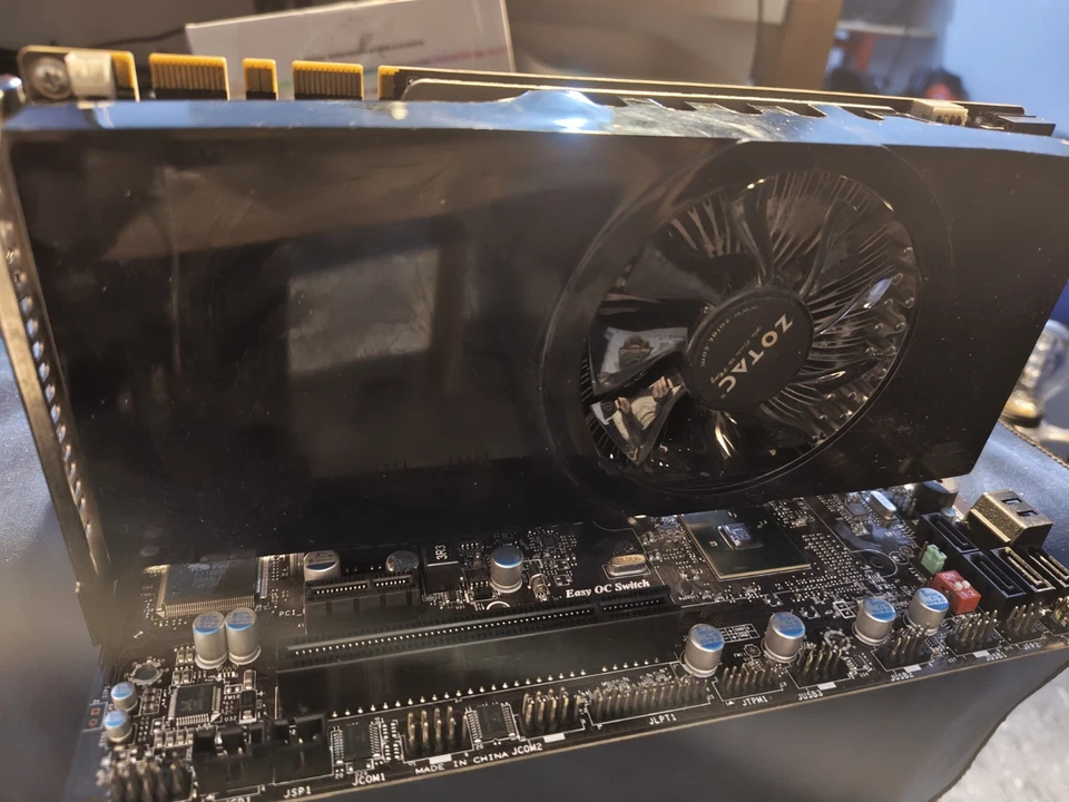 PC-Set mit Mainboard, CPU, RAM und Grafikkarte - ungetestet - Bild 2 von 4