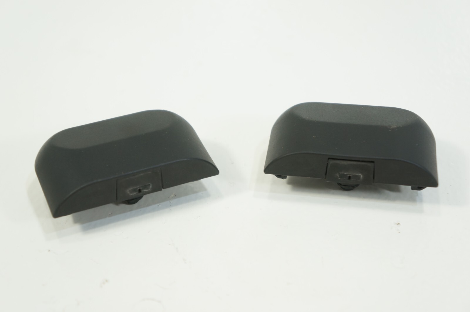 OEM 2014-2020 Maserati Ghibli windshield washer nozzle spray genuine pair 2 pc