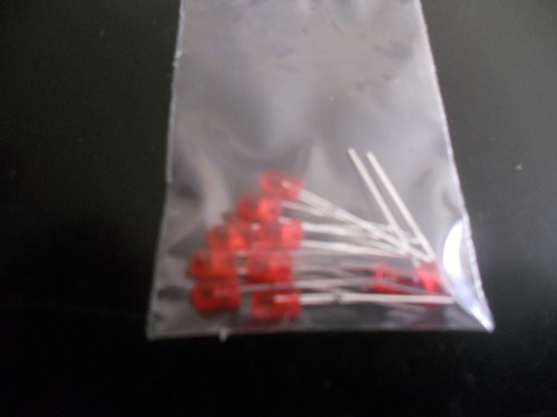lot 10 diodes LED 3 mm - 2 broches rouge - Photo 1/1