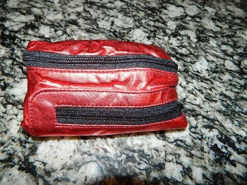 NEW in Wrapper Package "HECHO A MANO" Santa Playa Fanny Pack - Picture 6 of 7