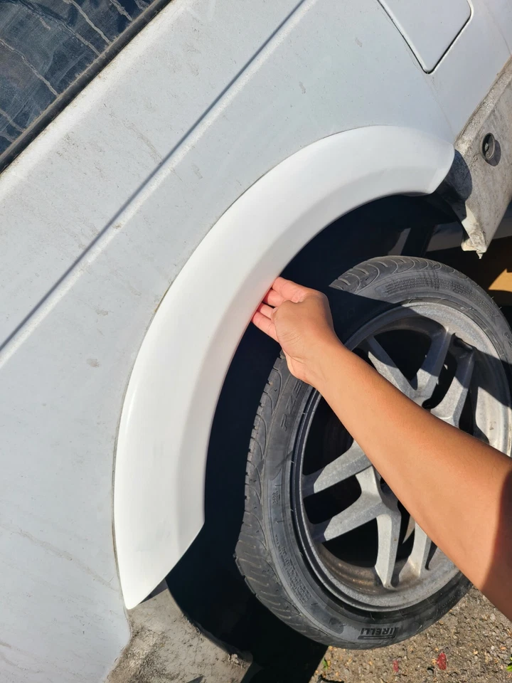 Revestimiento de arco trasero Gmc Typhoon Foto 3 de 3