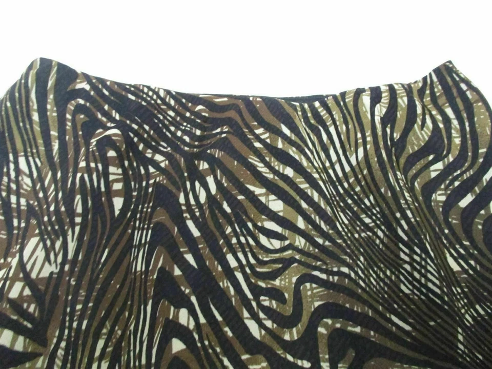  Nueva falda multicolor GEORGE SHA2573 para mujer talla 14 línea A hasta debajo de la rodilla Foto 2 de 4