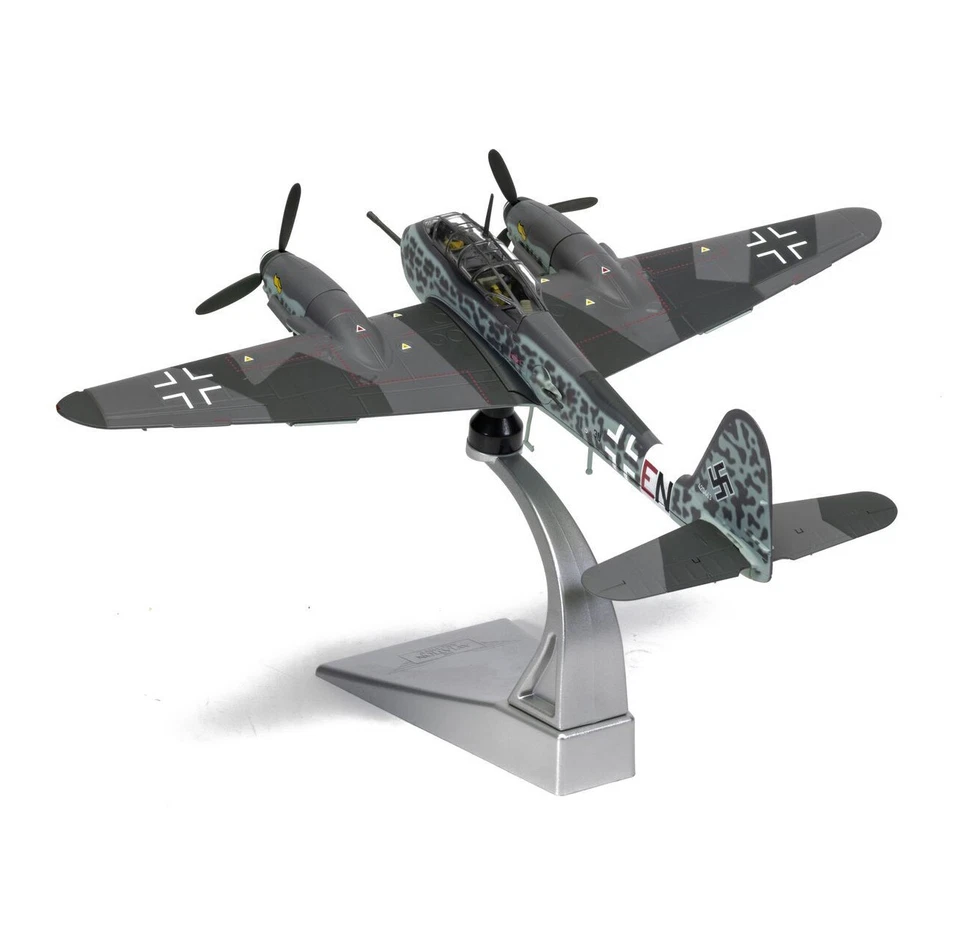 Corgi 1/72 Messerschmitt Me 410 Hornet Heavy Fighter AA29701 Finished Model - Image 2 of 4