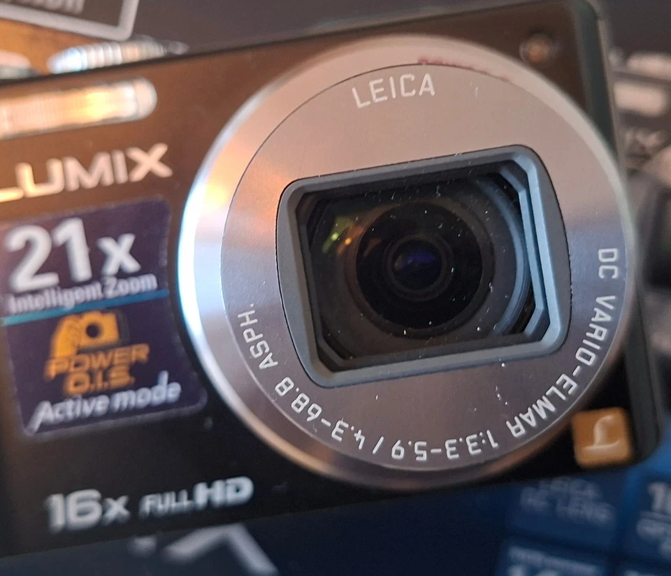 Panasonic LUMIX DMC-TZ22 14.1 MP Digitalkamera - Schwarz, Foto 4 von 5