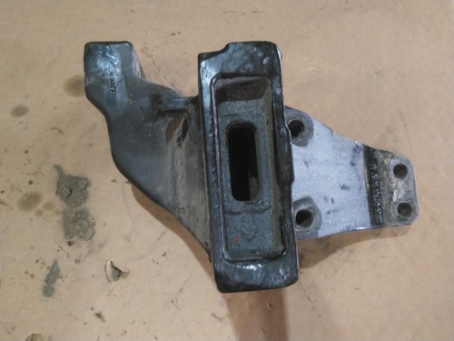 For 2020 PETERBILT 579 CAB MOUNT,BRACKET Left ,  OR