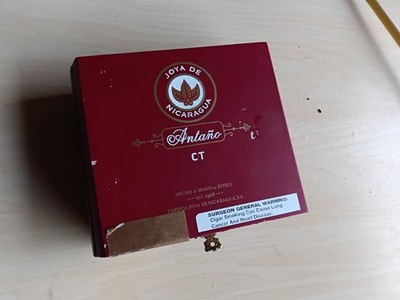 joya de nicaragua cigar box