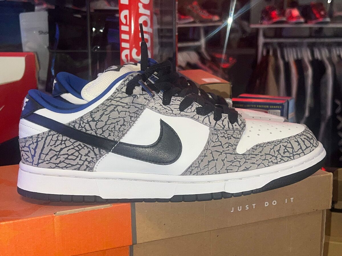 Nike Dunk SB Supreme White Cement 2002 new with defectssize Nike Dunk SB Supreme White Cement 2002 new with defectssize