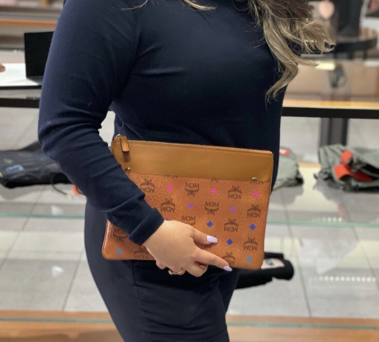 MCM コーティングキャンバス レインボー スペクトル Visetos MCM Coated Canvas Rainbow Spectrum Visetos Flat Crossbody Purse