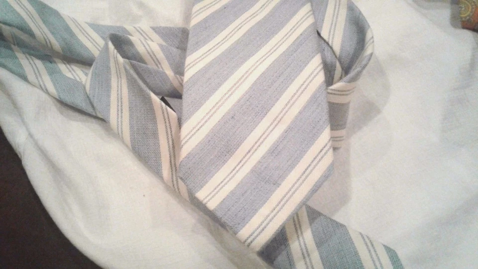  Corbata de seda/lino/algodón CESARE ATTOLINI hecha a mano en Italia Foto 3 de 3