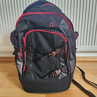 Satch Schulrucksack schwarz rot