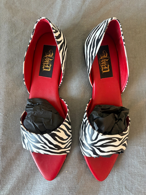 NIB Kat Von D Shoes Lizzy Flat Zebra print SZ 8 Italian Shoe Vegan