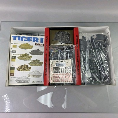 Tamiya 3311 1/25 German Tiger I SD.KFZ.181 Tank Model Kit Panzer