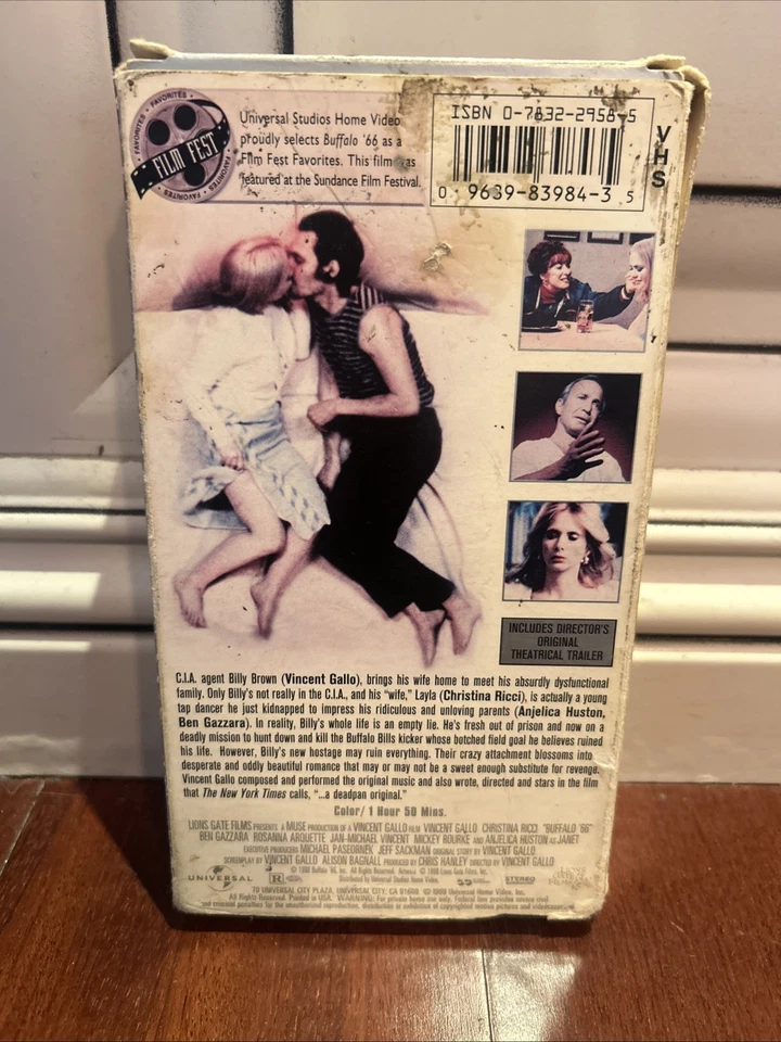 Buffalo ‘66 VHS 1999 Christina Ricci Vincent Gallo Film Fest Favorites - Imagem 2 de 4