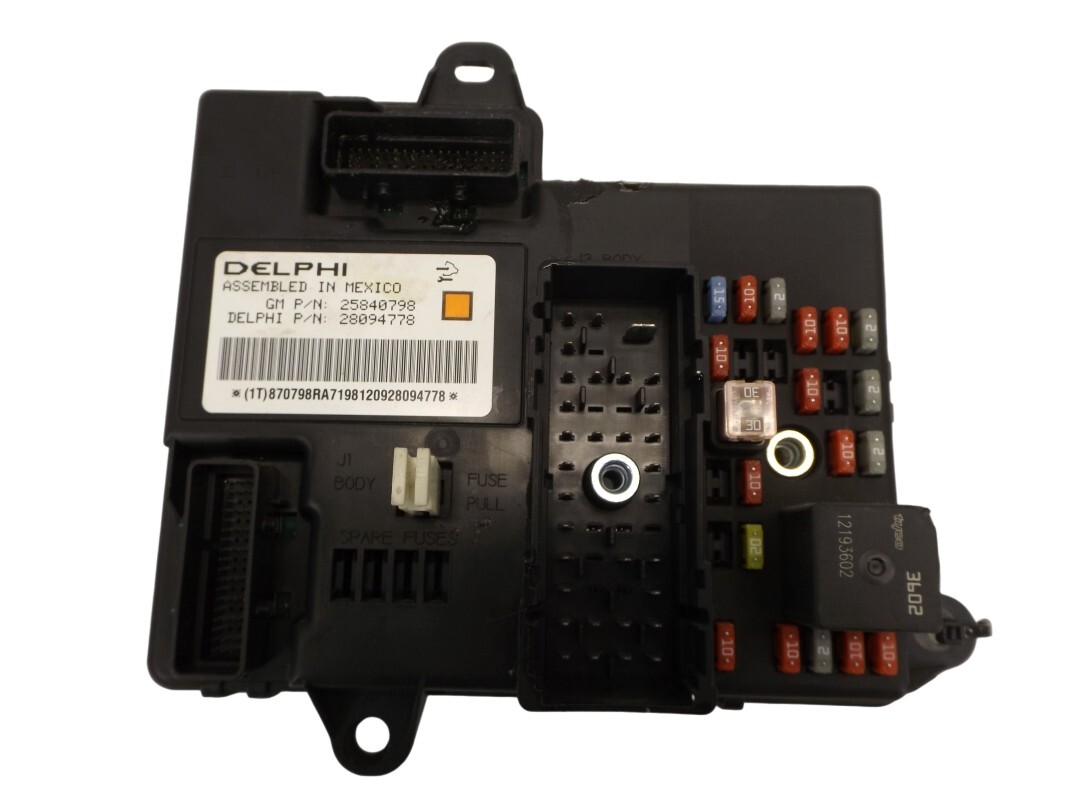20052010 Pontiac G6 BCM Fuse Relay Box Used OEM 25840798 eBay