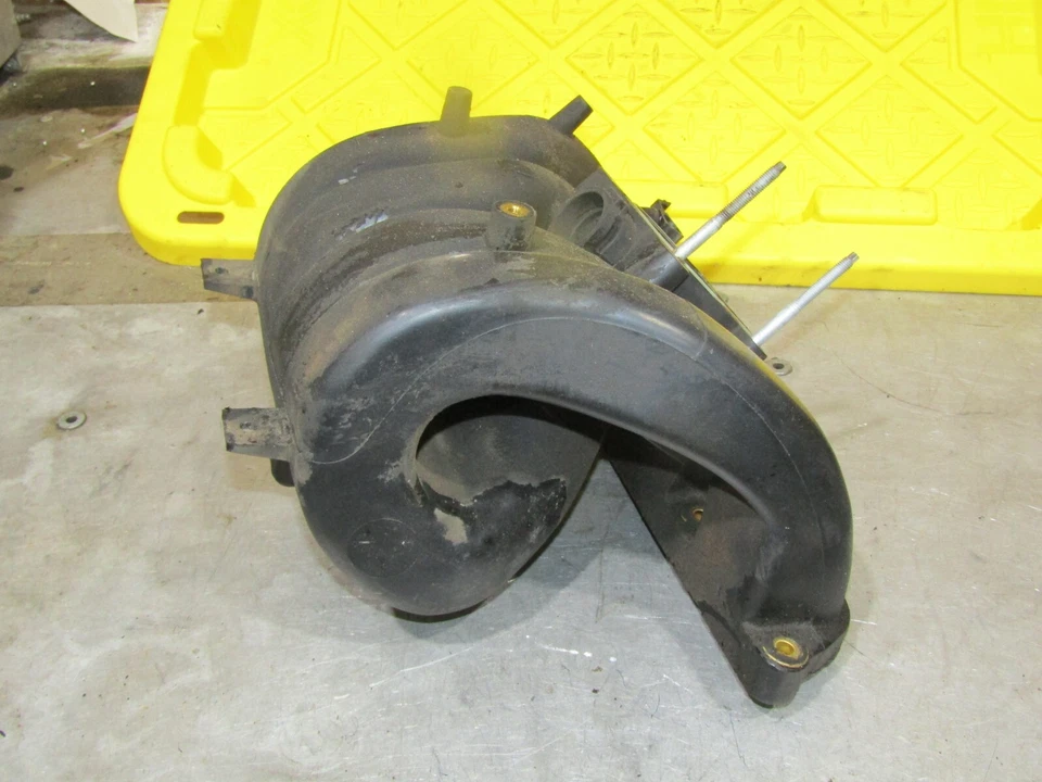 2001-2003 Saturn LW L100 L200 L300 2.2L OEM intake manifold 01 02 03 - Image 4 of 4