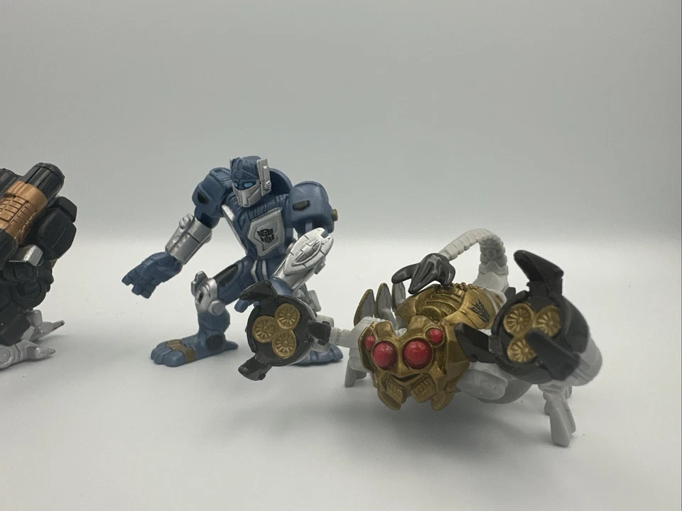 Hasbro 2007 Transformers Robot Heroes 3" Bumblebee, Scorponok, Ironhide, OP - Image 3 of 4