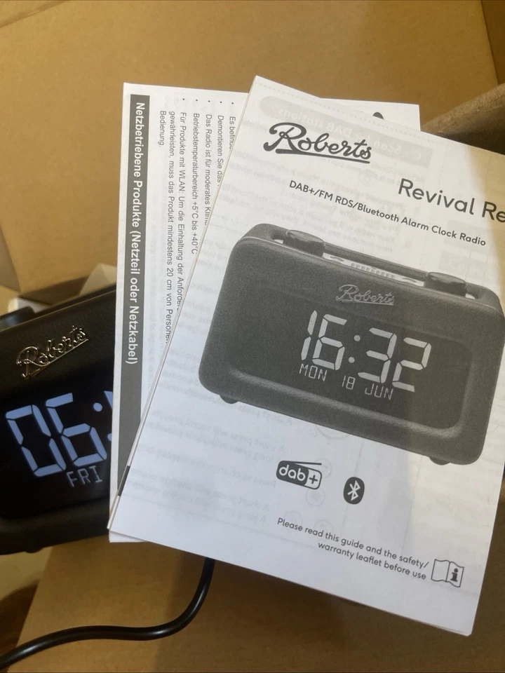 Roberts Radio REV-RESTBK Revival Rest FM/DAB+ Bluetooth Alarm Clock Radio - Image 3 of 4