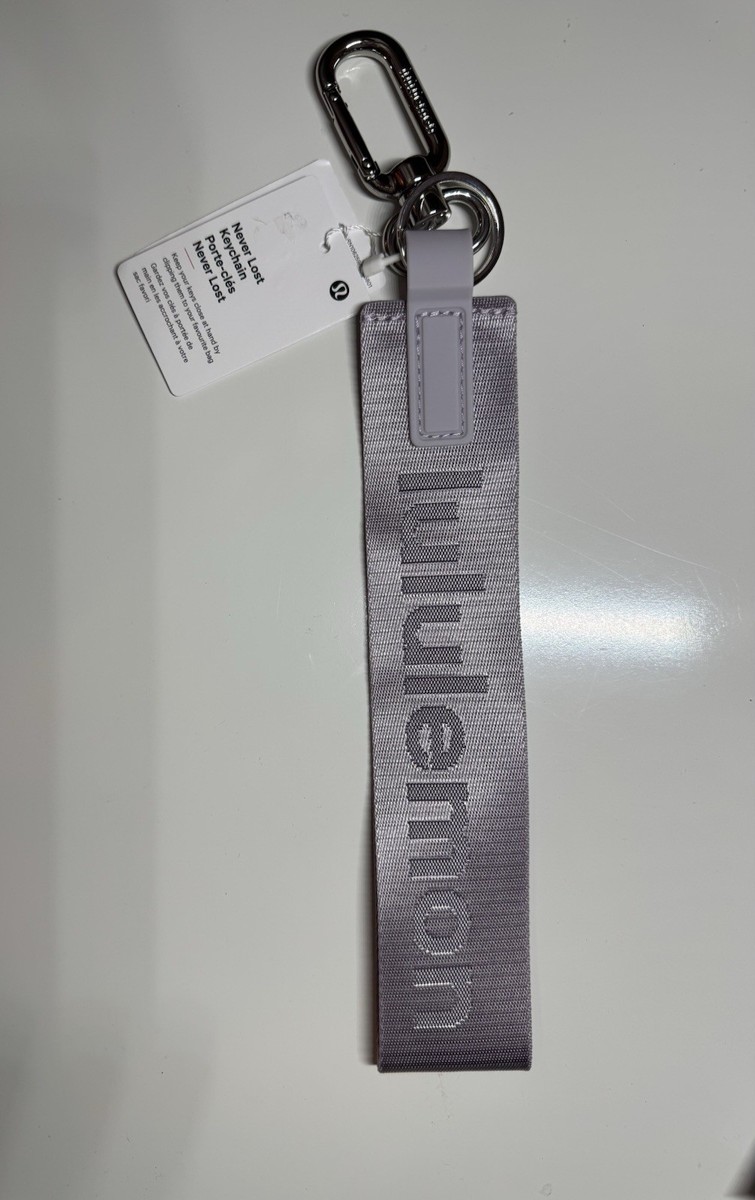 Lululemon Never Lost Keychain- Faint Lavender/Grape Mist | eBay