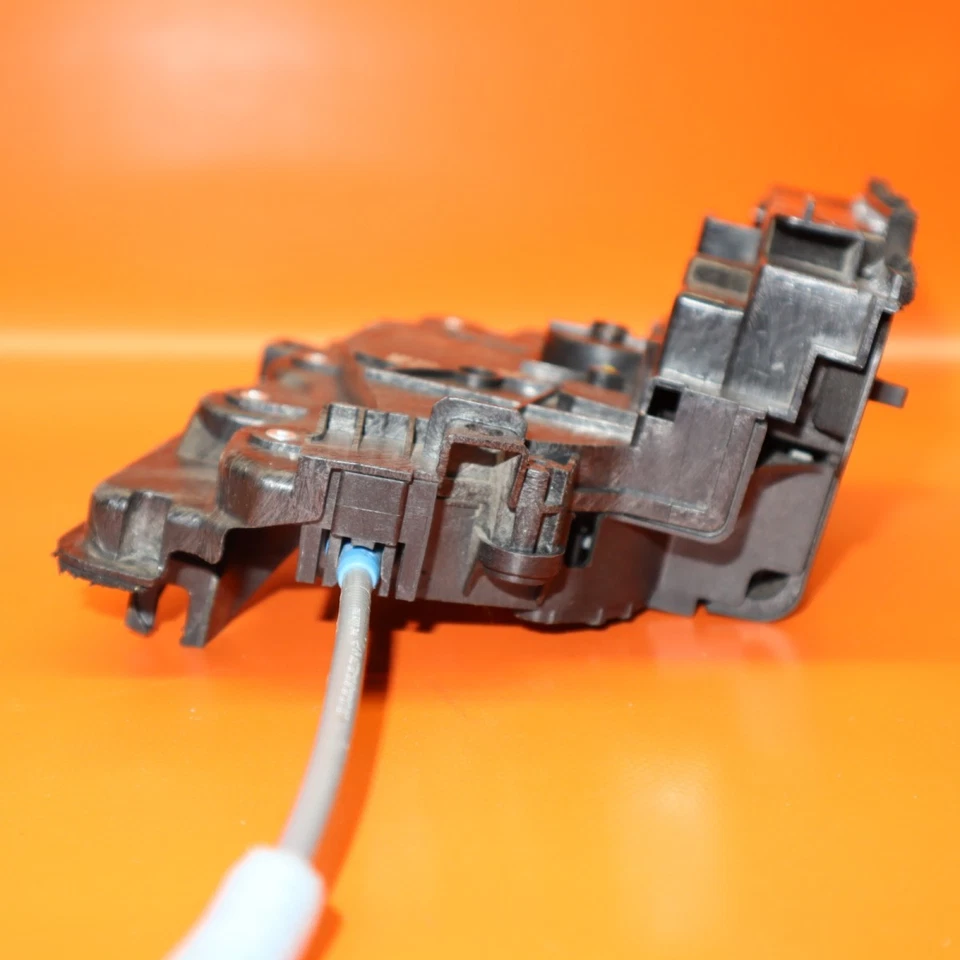 BMW X5 DOOR LOCK LEFT REAR LATCH 2019 2020 2021 2022 2023 7477689-03 OEM - Image 3 of 4