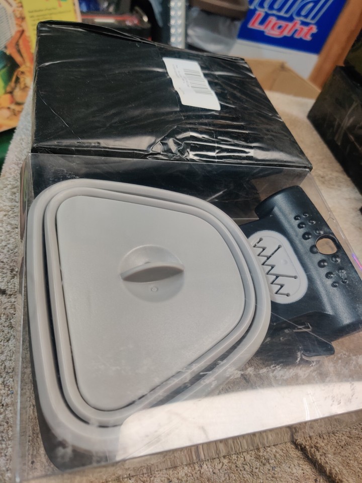 Dog Pet Travel Large Foldable Pooper Scooper w/ 1 Roll bags Poop Scoop