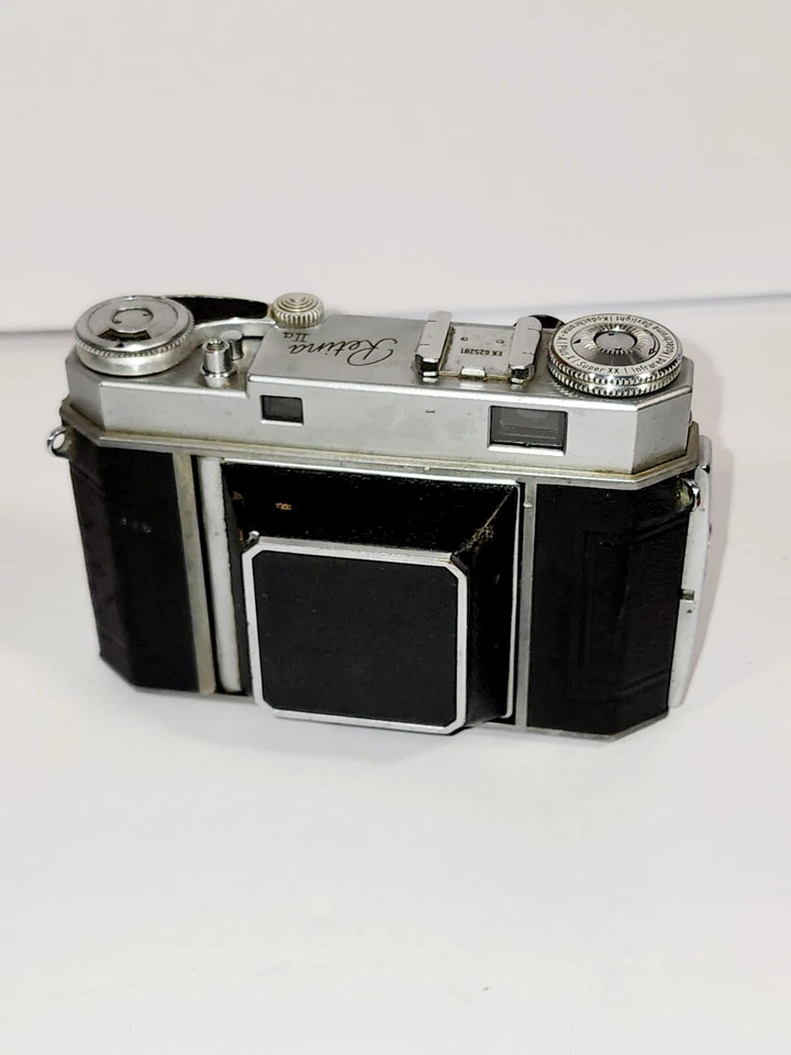Cámara Kodak Retina IIa con lente de xenón Schneider Kreuznach 50 mm F/2 Synchro Com Foto 2 de 4