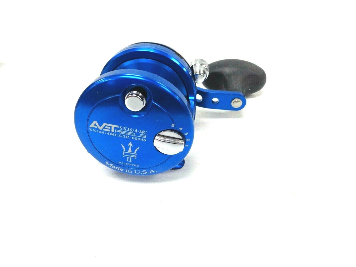 Avet SXJ6/4 MC G2 Two-Speed Lever Drag Reel - BLUE - Right Handed