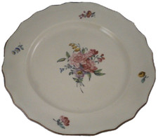 Assiette Florale En Porcelaine De Tournai Du 18E Siècle