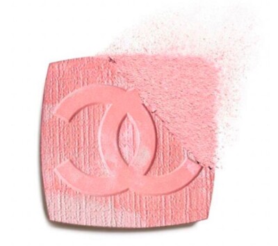 【新品】CHANEL FANTASIE DE CHANEL チーク Chanel Fantaisie de Chanel Illuminating Powder Review & Swatches