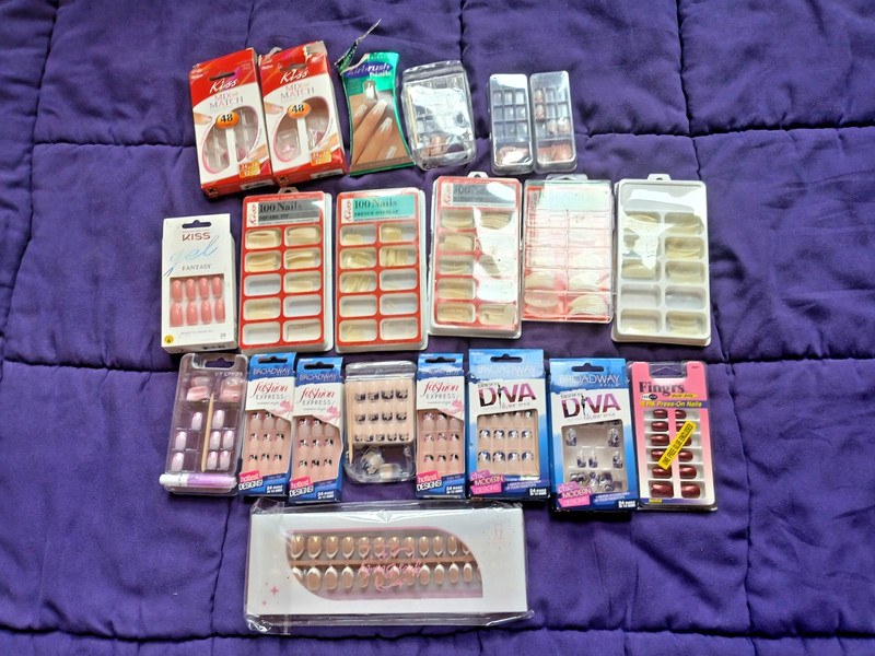 False Fingernail Bundle of 21