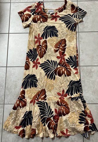 Vintage T&L Muumuu Factory Hawaii Dress Size 13/14 Hawaiian Floral Made In Hawai