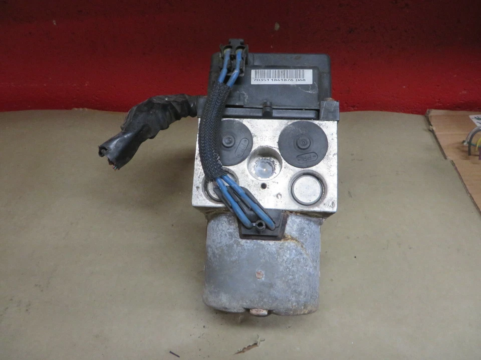 Módulo bomba antibloqueo unidad ABS Infiniti G20 01 02 2001 2002 OEM # 476606J007 Foto 4 de 4