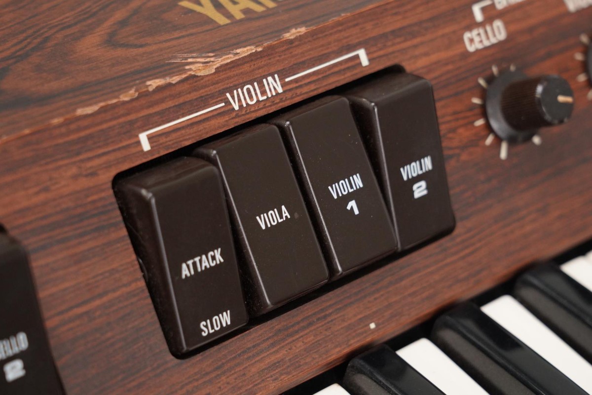 Yamaha SS-30 Multiphonic 49-Key Strings Synthesizer Keyboard