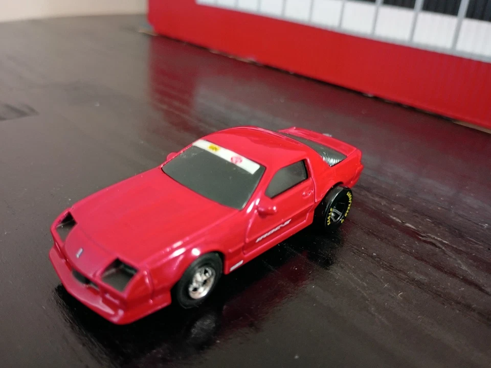 Coche de arrastre personalizado Chevy Camaro Iroc-z marca Maisto 1/64 (leer descripción) Foto 3 de 3