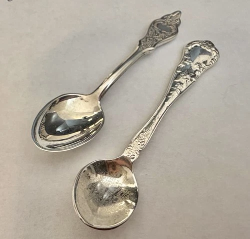 Two Sterling Salt Spoons - 10.7g - One Reed & Barton- One FM RODD 83
