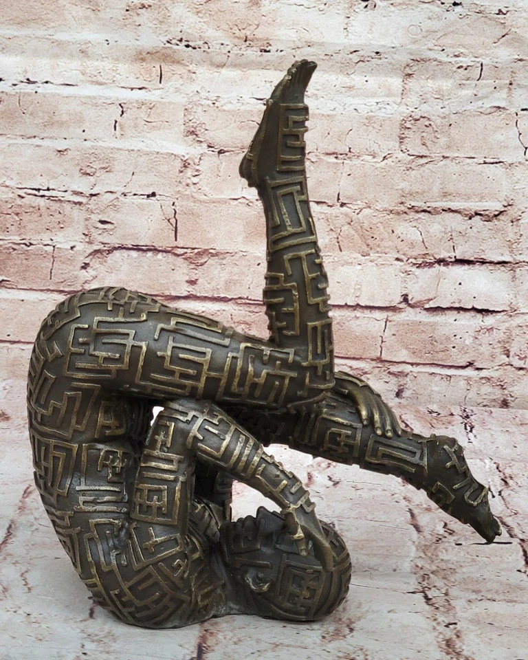 Rare Salvador Dali Male with Cubism Design Outfit Bronze Sculpture Statue Sale - Image 3 of 4