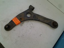 Triangle de suspension Mitsubishi COLT
