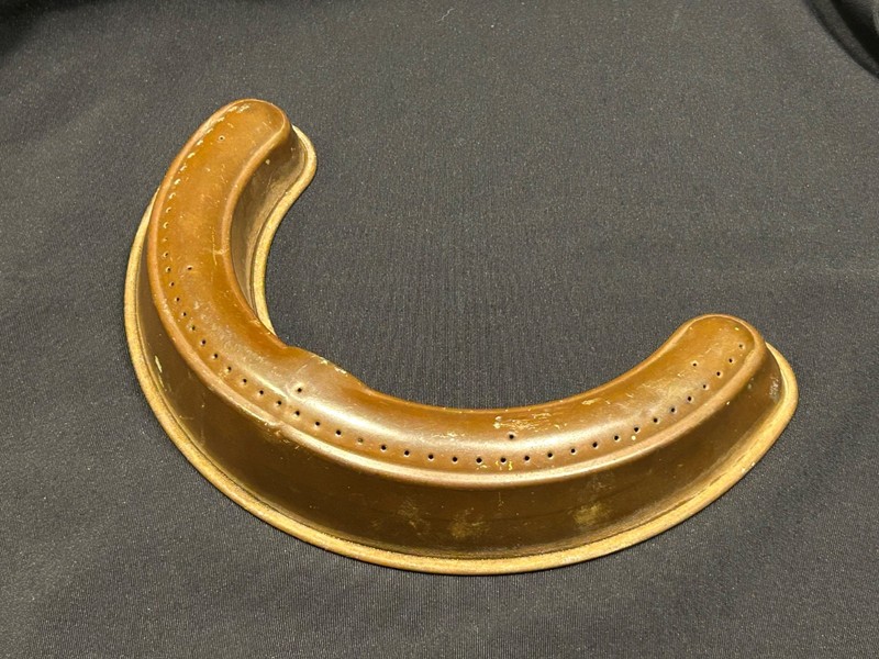 Vintage Crescent-Shaped Brass Lawn Sprinkler.    WORKS GREAT