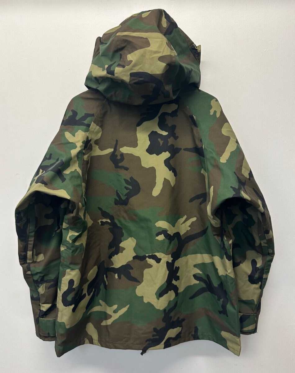 NOS GEN1 GORETEX Parka, Size Large / Short ECWCS Woodland